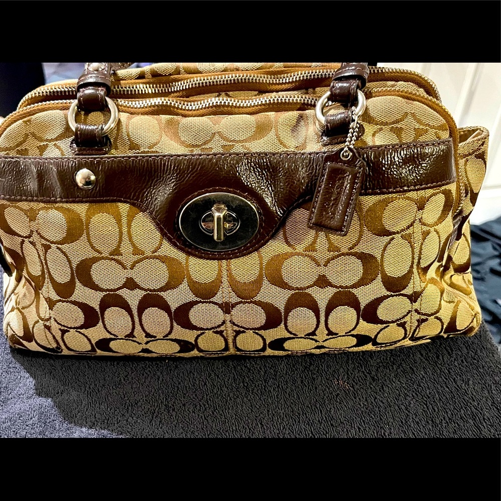 COACH. F16542 Penelope Canvas/Leather Gold and Khaki Signature satchel Hand bag.